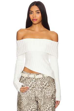 Regina Off Shoulder Sweater superdown