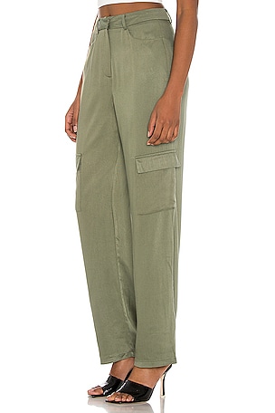 superdown Mae Cargo Pant in Olive