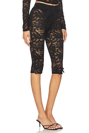 superdown Jewliet Capri Pant in Black