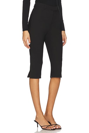 superdown Harlow Capri in Black