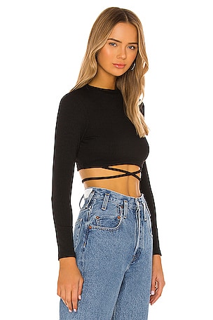 superdown Mia Crop Tee in Black