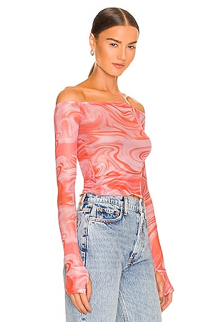 superdown Emmie Off Shoulder Top in Peach. Size XXS. Also