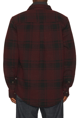 Sendero provisions co. franela penedale en color negro