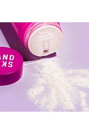 Sand & Sky Australian Glow Berries Enzyme Powder Exfoliator.