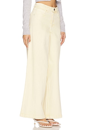 Seventy + Mochi Bay in Yellow