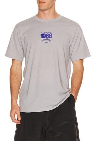 The North Face Tri-blend Logo Play Short Sleeve Tee in Grey