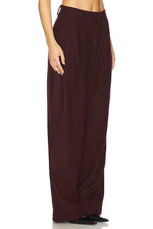 Tanner Fletcher Eddie Pleated Wool Trouser in Burgundy. Size 2 (6/8). Also