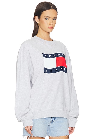 Tommy Jeans 90s Wavy Flag Crew Sweatshirt in Light Grey