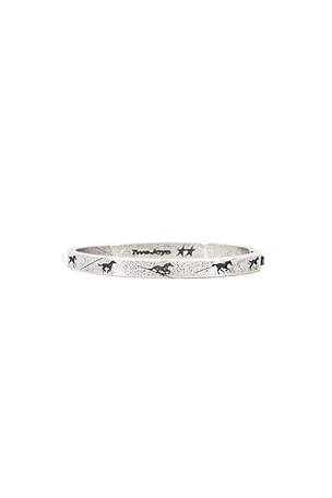 Two Jeys Sequence Bracelet in Metallic Silver