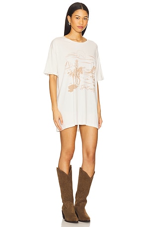 The Laundry Room Gone Country Oversized Tee in Cream. Size XS. Also