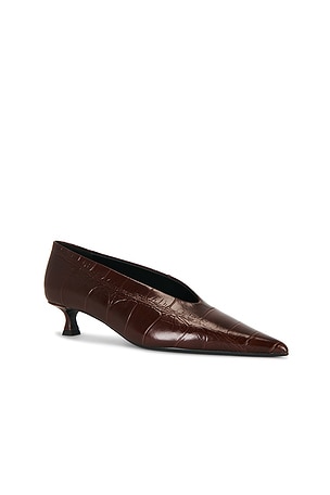 Tony Bianco Cherry Pump in Wine