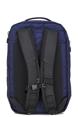 TOPO DESIGNS Global Pro Backpack in Navy