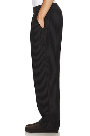 True Tribe Chill Pants in Black