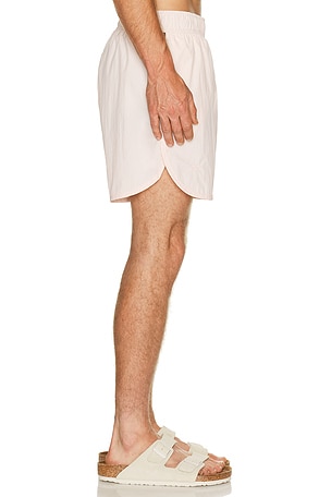 True tribe short N/Atación en color rosado