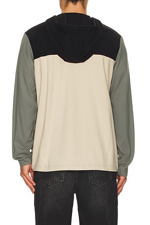 TravisMathew Brrrr Season Hoodie in Black. Size XL/1X. Also