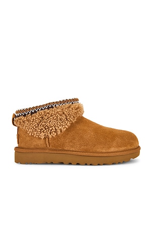 Classic Ultra Mini Maxi Curly Boot UGG