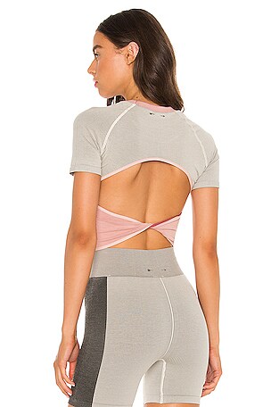 〈新品タグ付〉Nala Cropped knit top S THE UPSIDE Circular Knit Nala Top in Grey | REVOLVE