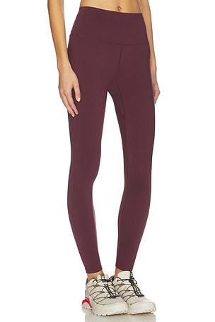 Varley Free Soft High Rise 25 Legging in Burgundy