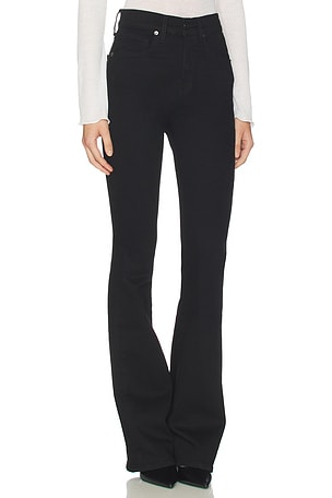 Veronica Beard Beverly Skenny Flare Jeans en Noir en Noir