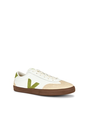 Veja Volley in White. Size 41. Also