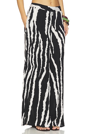 Villa fresca pantalón pierN/A ancha sereN/A en color negro, blanco