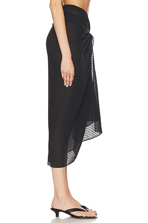 Vix Swimwear Sarong in Black