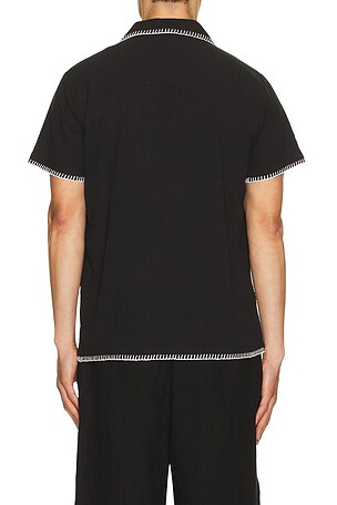 Vintage Summer Embroidered Camp Shirt in Black. Size XXL/2X. Also