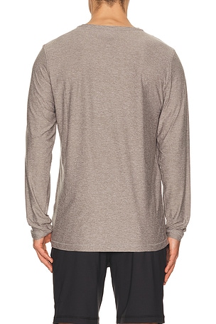 Vuori camiseta strato en color gris