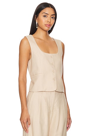 WeWoreWhat Scoop Tailored Vest in Taupe