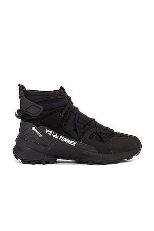 Y-3 Terrex Swift R3 GTX in Black | REVOLVE