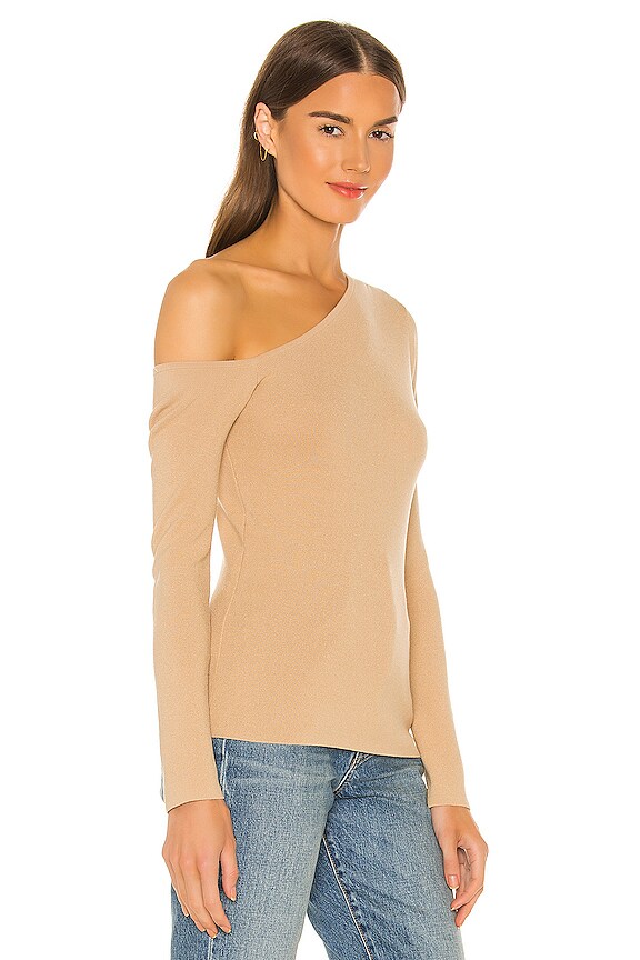 view 2 of 4 トップ in Doe