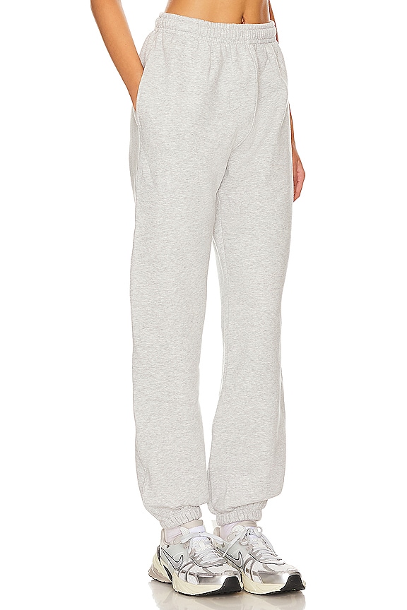 view 2 of 5 ORGANIC FITTED 스웻팬츠 in Heather Grey