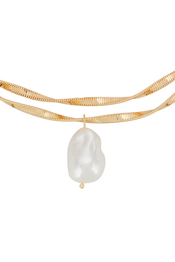 view 2 of 3 Elli Pearl Necklace in Gold