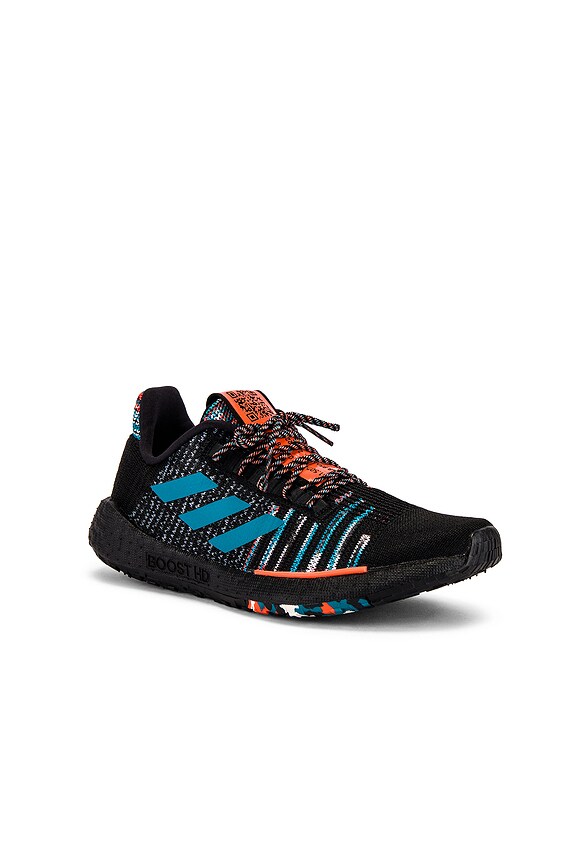 view 2 of 6 ZAPATILLA DEPORTIVA PULSEBOOST HD in Core Black, White & Active Orange