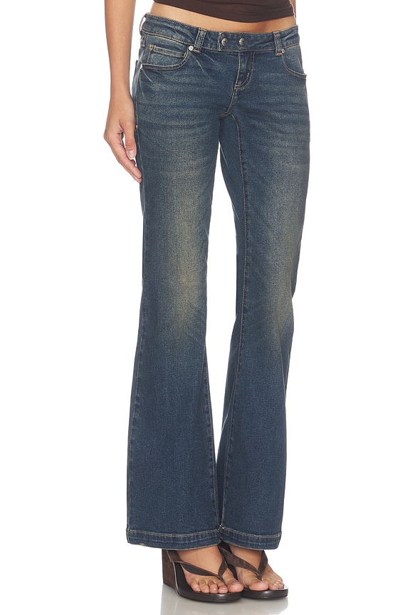 view 2 of 6 00 Kick Jeans in Kiri