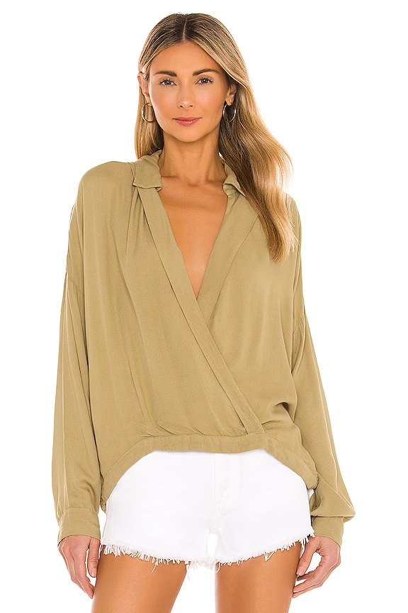 view 2 of 5 SOHO トップ in Cactus