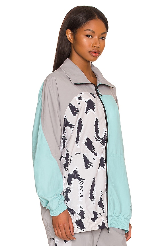 view 2 of 4 CHAQUETA SPORTSWEAR in Splash & White