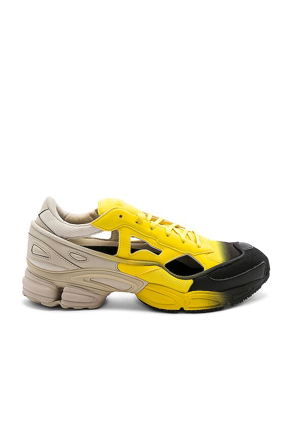 view 2 of 6 ZAPATILLA DEPORTIVA REPLICANT OZWEEGO in Yellow & Black