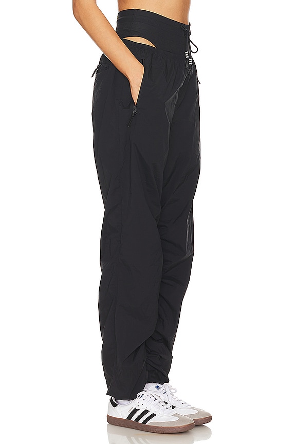 view 2 of 4 パンツ in Black