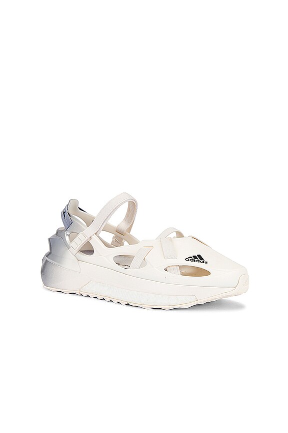 view 2 of 9 스니커즈 in Cloud White, Halo Silver, & Core Black