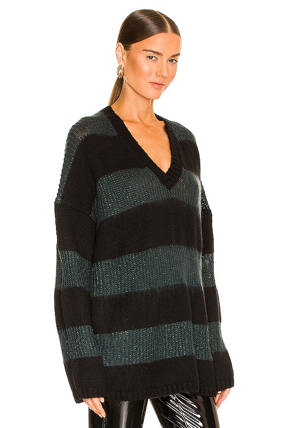 view 2 of 5 LOU セーター in Black & Forest Green