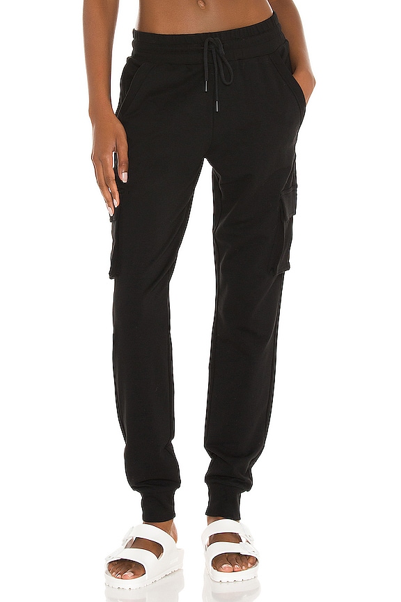 alo Unwind Cargo Sweatpant in Black | REVOLVE