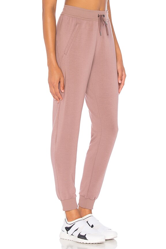 view 2 of 4 PANTALÓN DEPORTIVO JOURNEY in Smoky Quartz