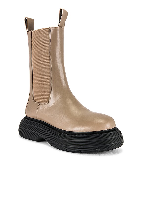 view 2 of 5 SPACE 부티 in Latte