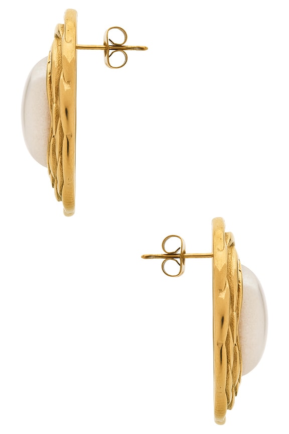 view 2 of 2 CLOUS D'OREILLES CYRUS in Gold & Pearl