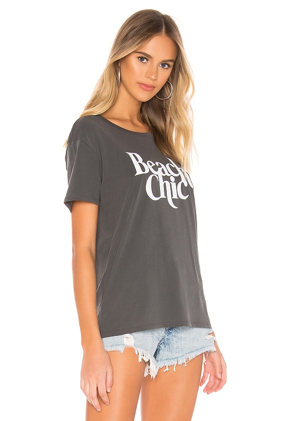 view 2 of 4 BEACH CHIC Tシャツ in Charcoal