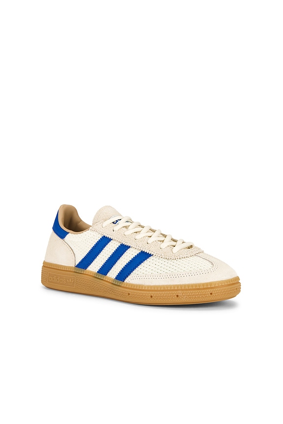 view 2 of 6 HANDBALL 스니커즈 in Cream White, Blue, & Warm Sandstone