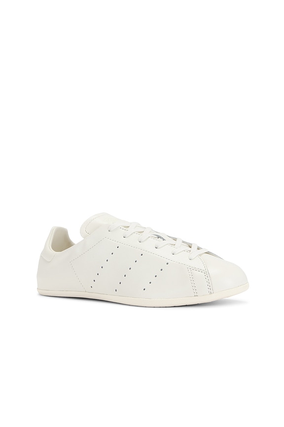 view 2 of 6 Stan Smith Lo Pro in Footwear White