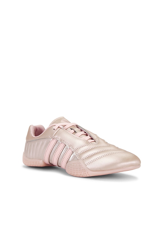 view 2 of 6 ZAPATILLA DEPORTIVA TAEKWONDO MEI ELITE in Sand Pink