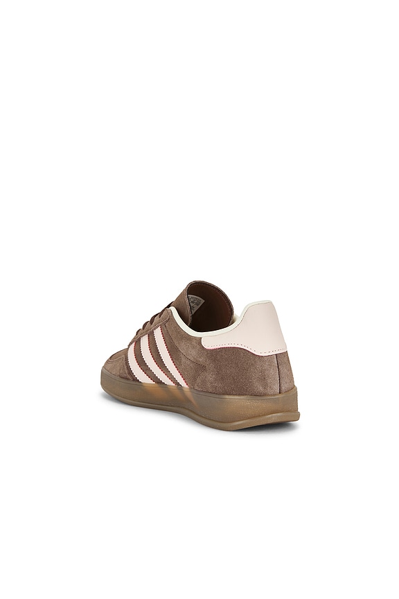 adidas Originals Gazelle Indoor Sneaker in Earth Strata, Wonder